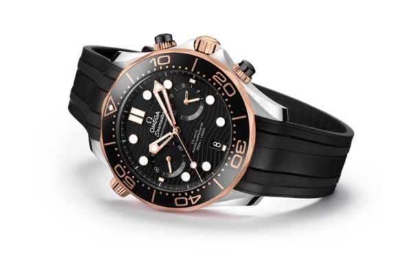 Nhận biết đồng hồ omega ch&iacute;nh h&atilde;ng bằng thiết kế vẻ ngo&agrave;i