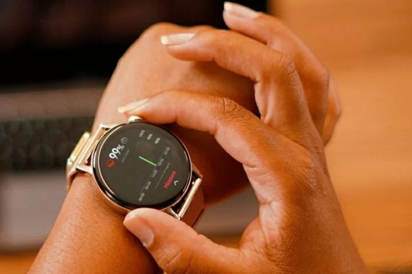 Đồng hồ th&ocirc;ng minh l&agrave; g&igrave;?