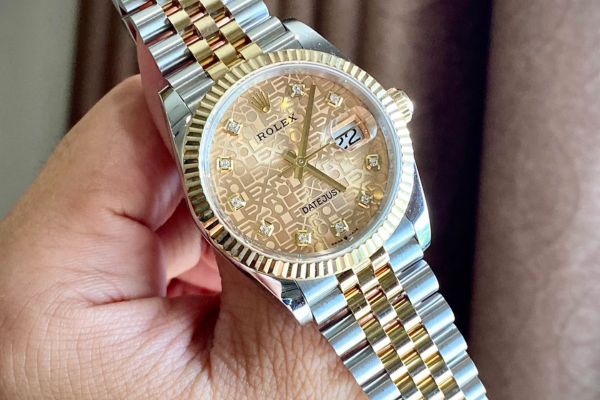 &nbsp;Tổng hợp 10 c&aacute;ch nhận biết đồng hồ rolex ch&iacute;nh h&atilde;ng chi tiết từ chuy&ecirc;n gia