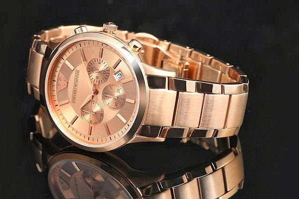 H&atilde;ng đồng hồ Emporio Armani của nước n&agrave;o?