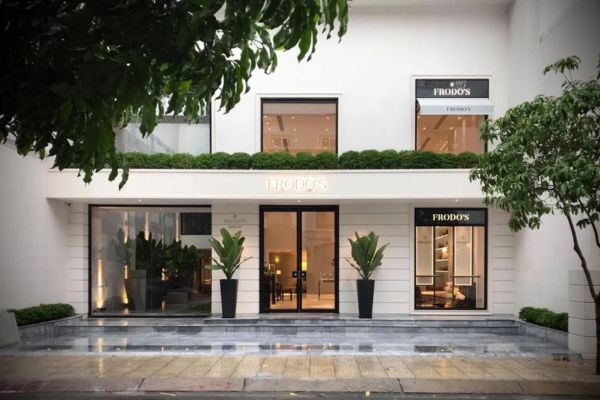 Mua đồng hồ mặt k&iacute;nh kho&aacute;ng ở đ&acirc;u? - FRODO&rsquo;S TIMEPIECES