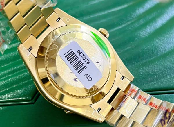 Mặt sau đồng hồ rolex ch&iacute;nh h&atilde;ng