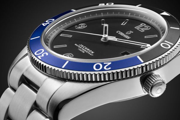 Nhận biết mặt k&iacute;nh Sapphire như thế n&agrave;o?