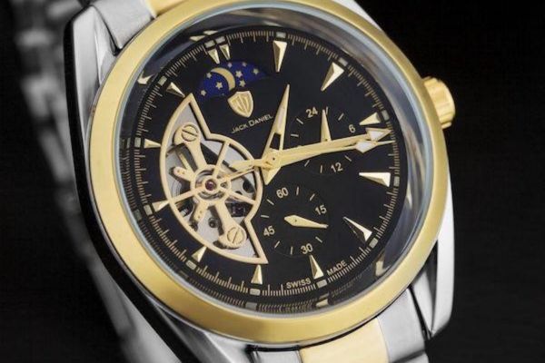 Ph&acirc;n biệt đồng hồ chạy cơ v&agrave; chạy pin